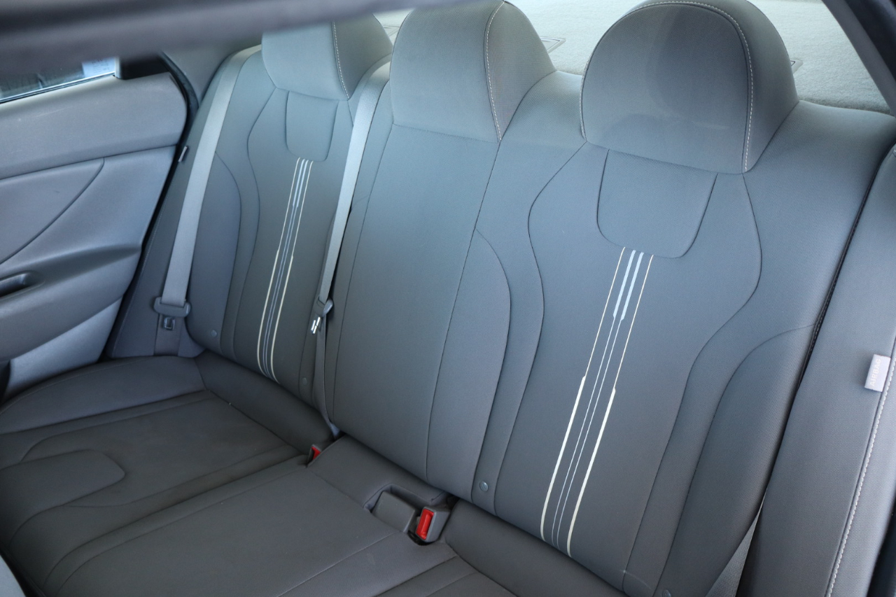 Hyundai Elantra SEL IVT 2024