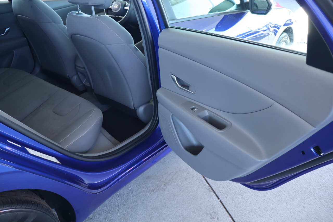 Hyundai Elantra SEL IVT 2024