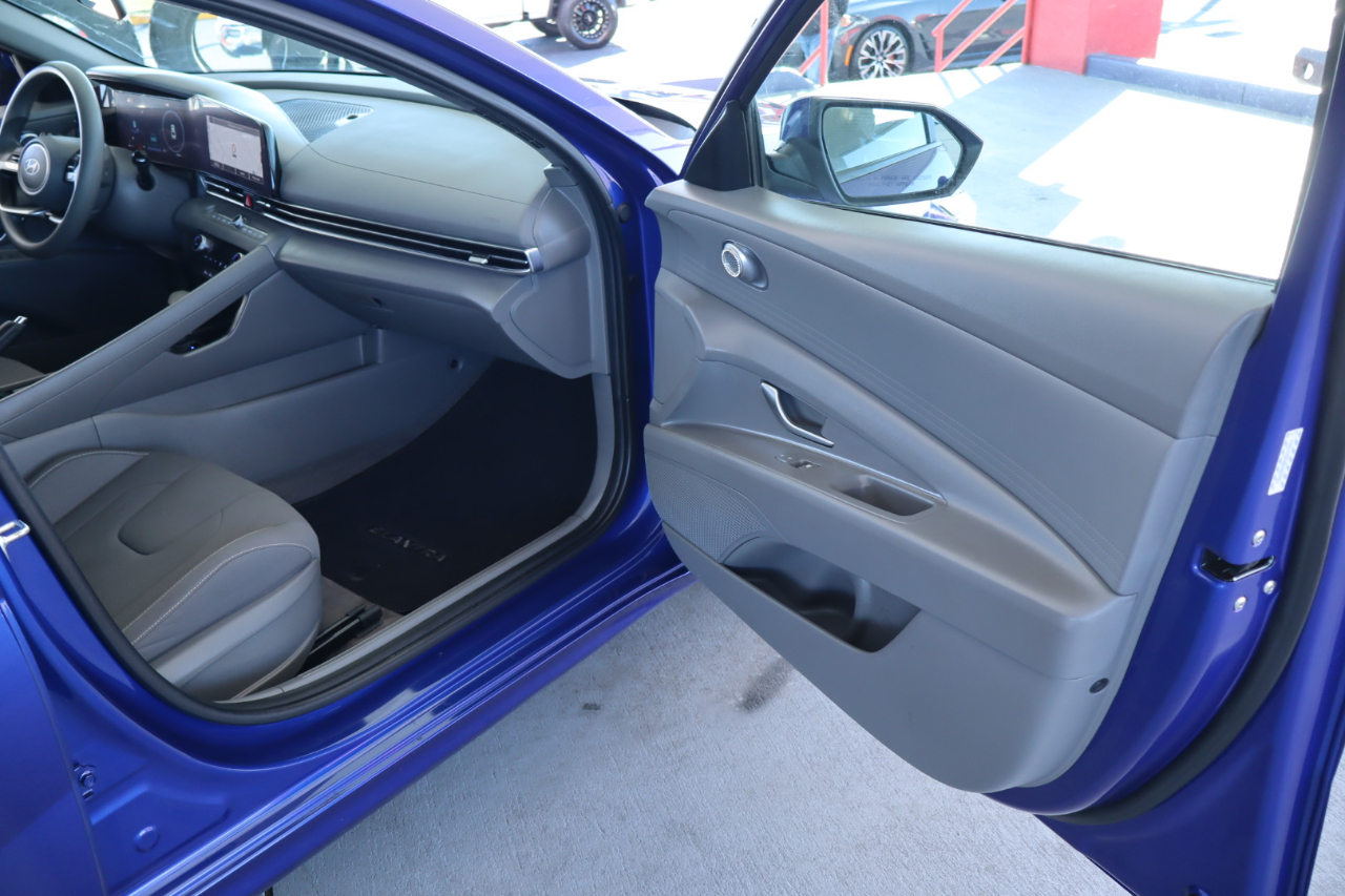 Hyundai Elantra SEL IVT 2024