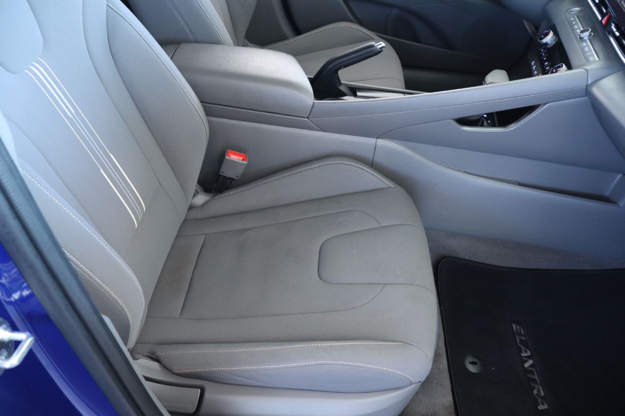 Hyundai Elantra SEL IVT 2024