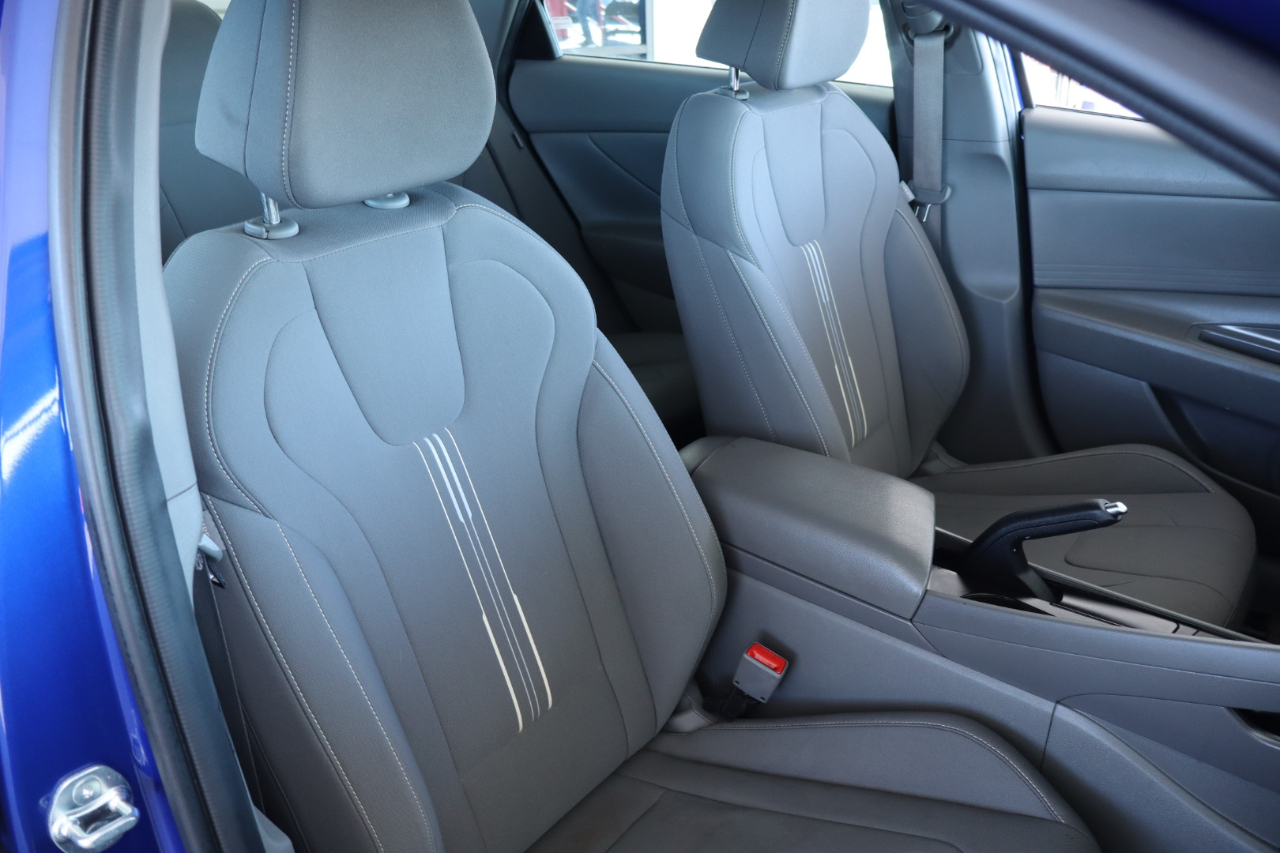 Hyundai Elantra SEL IVT 2024