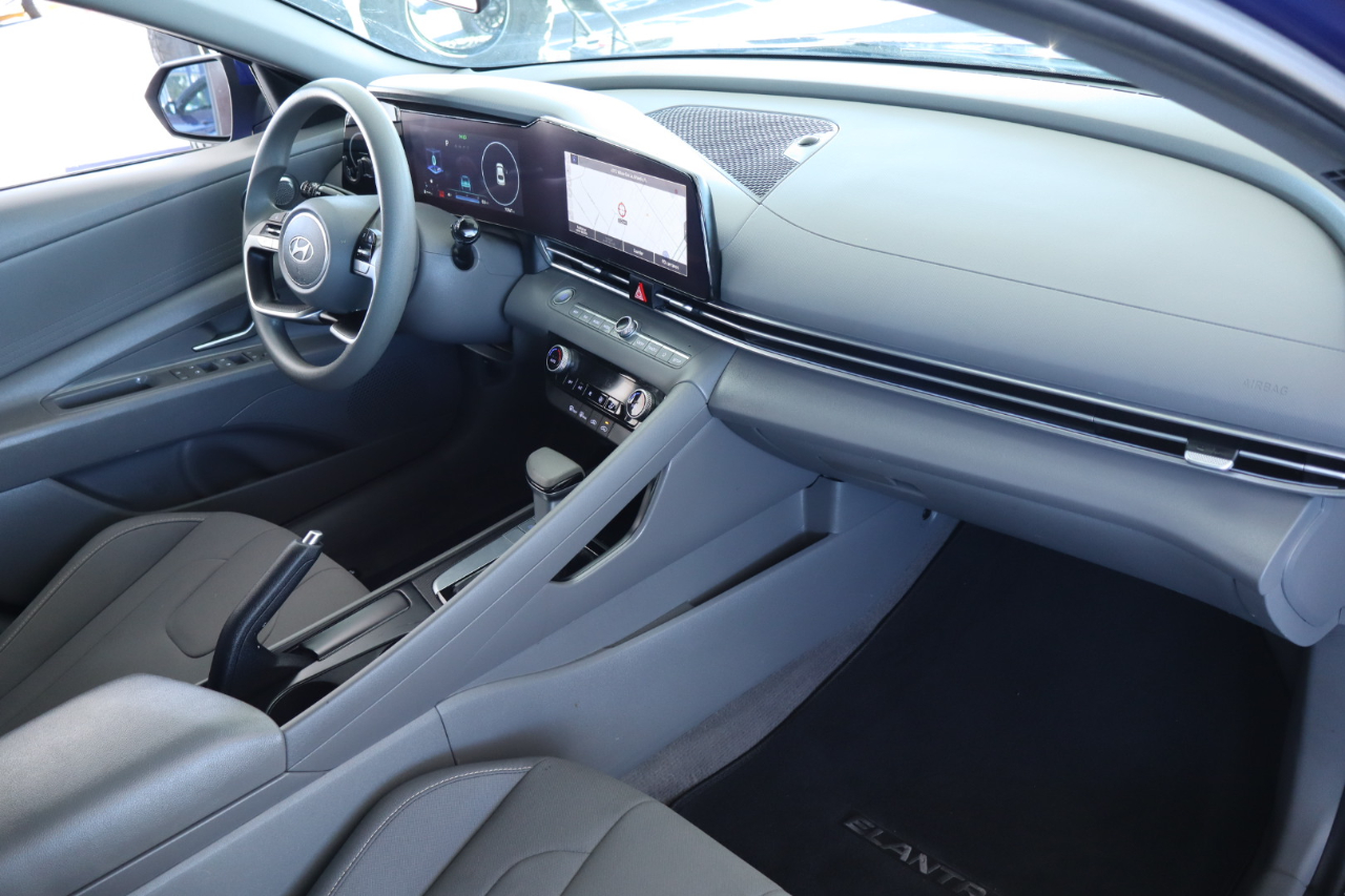 Hyundai Elantra SEL IVT 2024