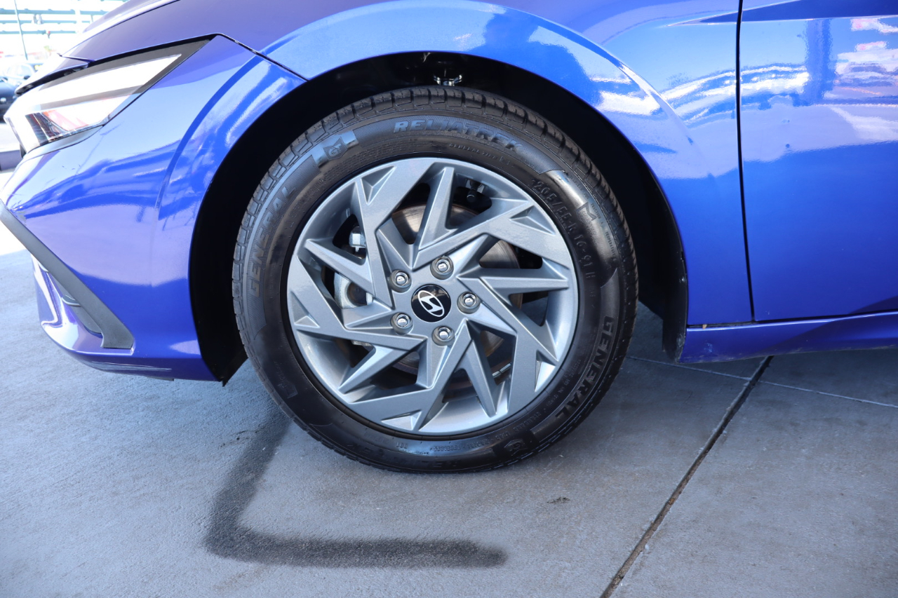 Hyundai Elantra SEL IVT 2024