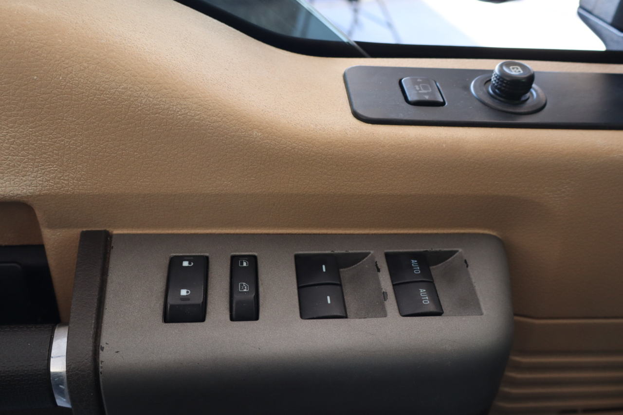 Ford Super Duty F-350 SRW 4WD Crew Cab 156" King Ranch 2013