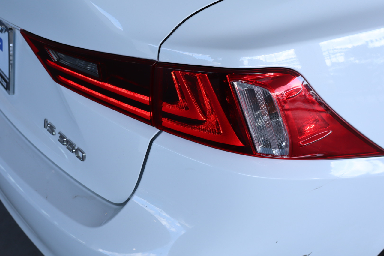 Lexus IS 350 4dr Sdn RWD 2014