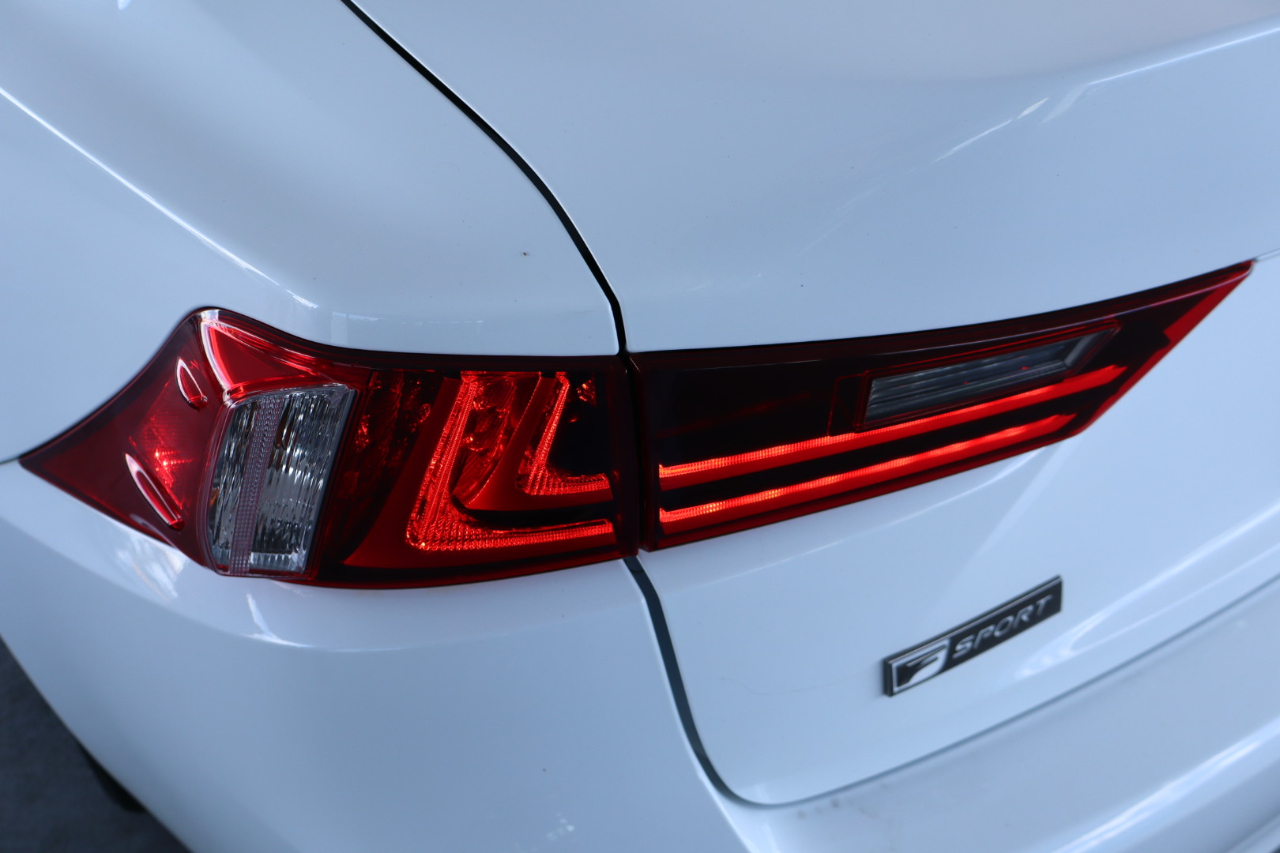 Lexus IS 350 4dr Sdn RWD 2014