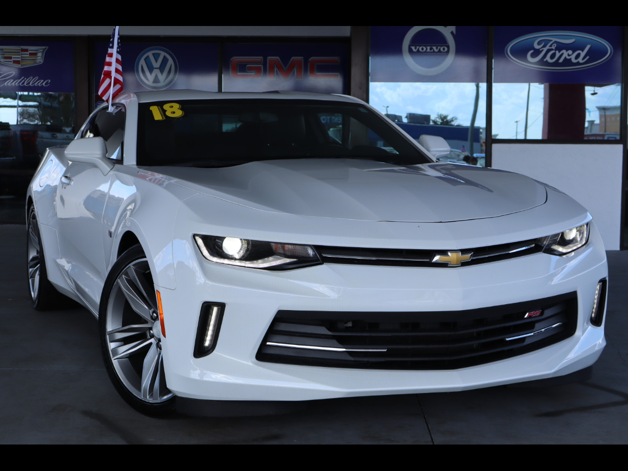 Chevrolet Camaro 2dr Cpe 1LT 2018
