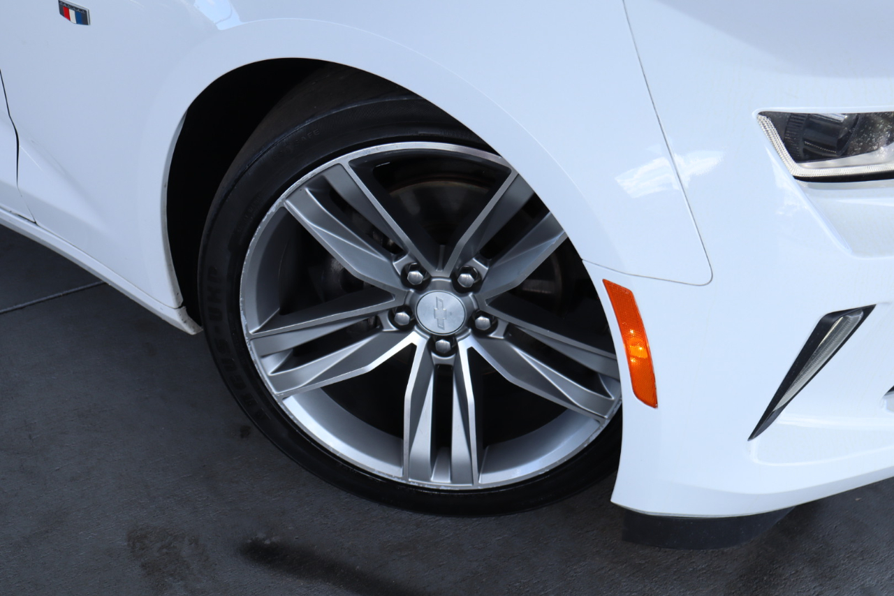 Chevrolet Camaro 2dr Cpe 1LT 2018