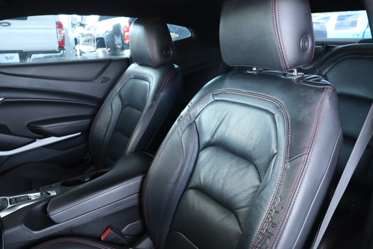 Chevrolet Camaro 2dr Cpe 1LT 2018