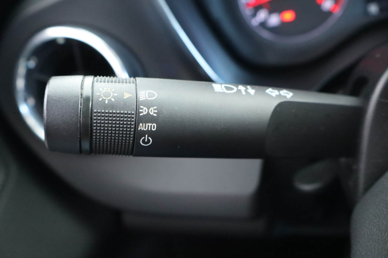 Chevrolet Camaro 2dr Cpe 1LT 2018