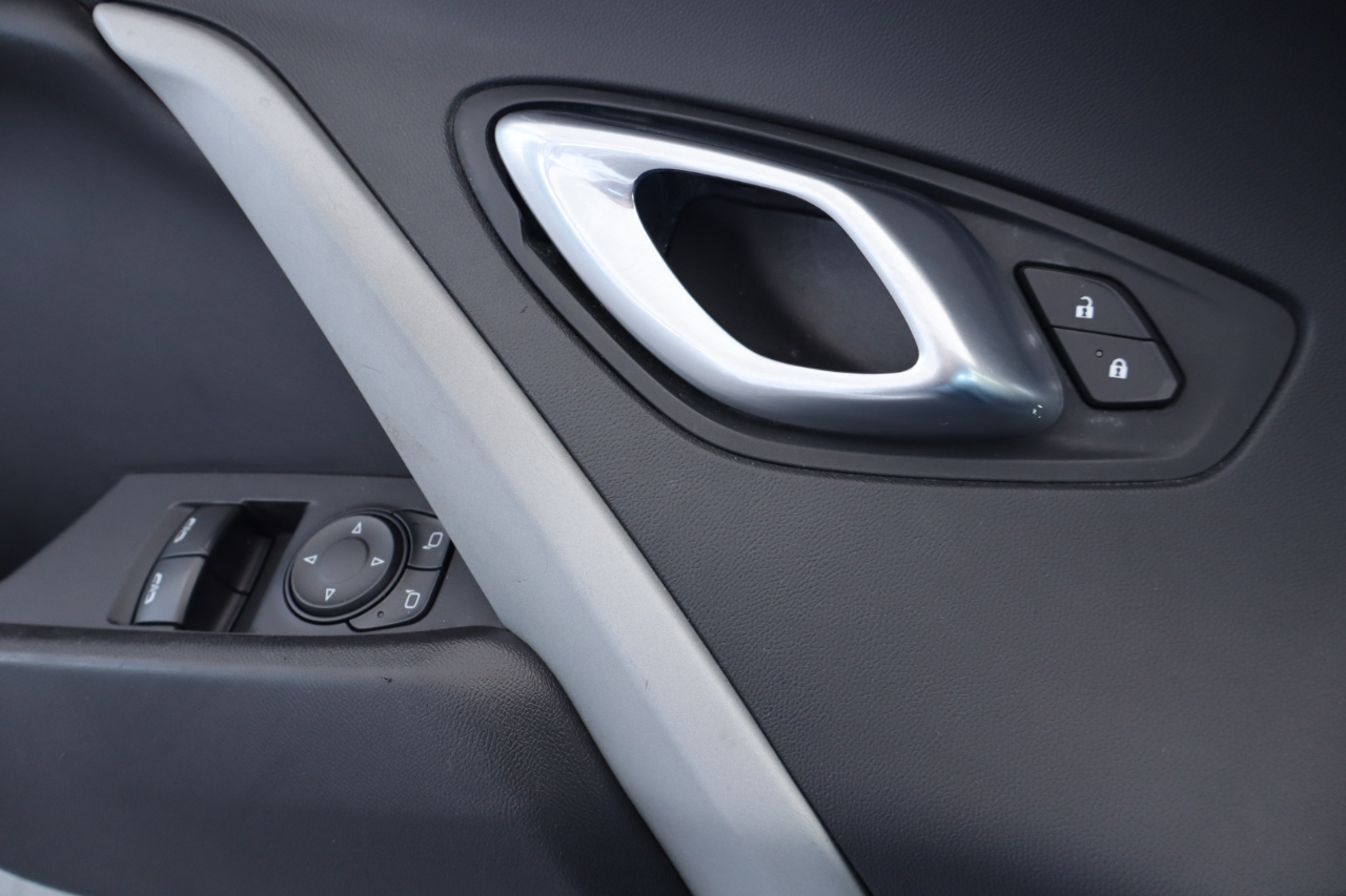 Chevrolet Camaro 2dr Cpe 1LT 2018