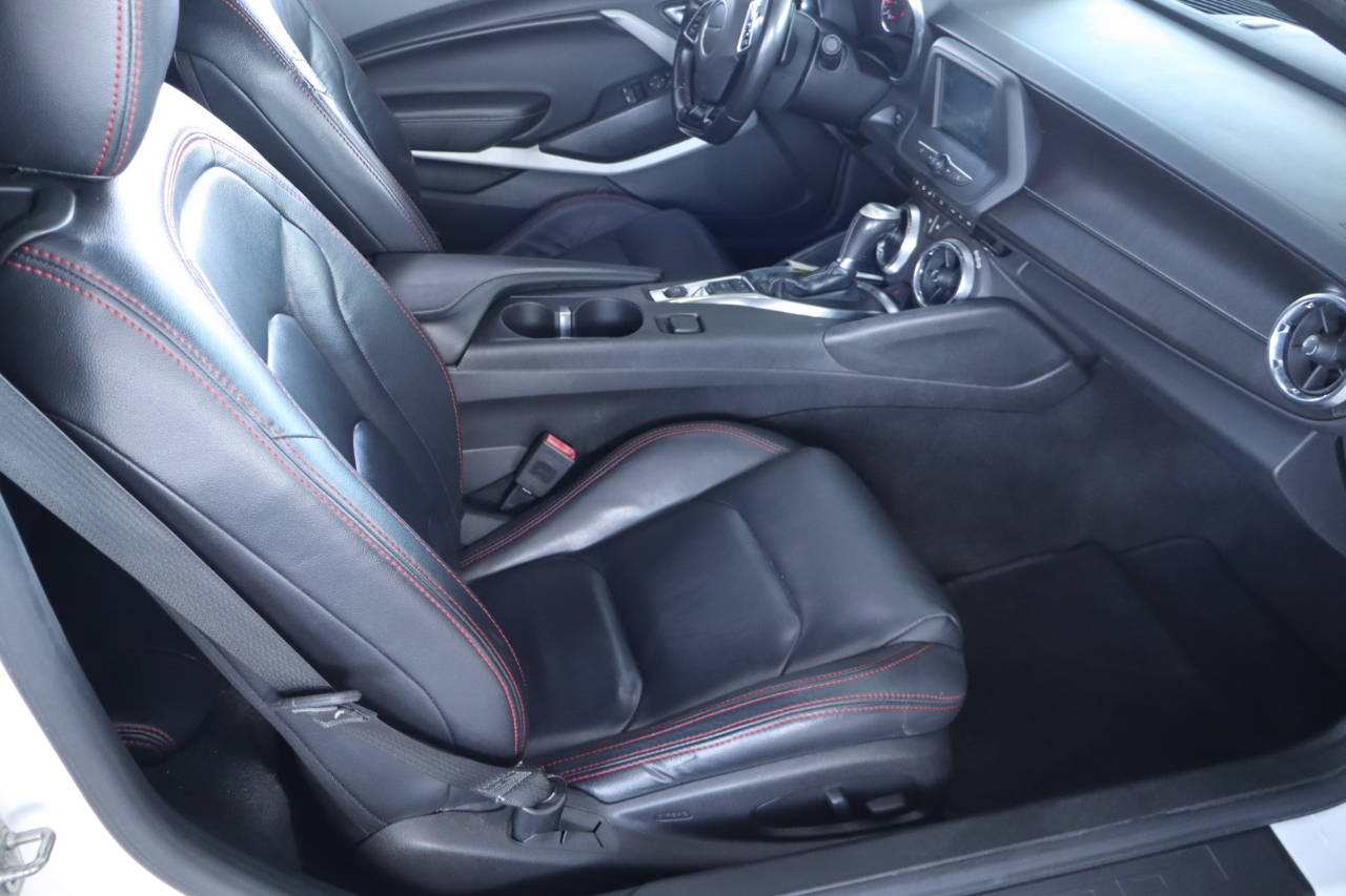 Chevrolet Camaro 2dr Cpe 1LT 2018