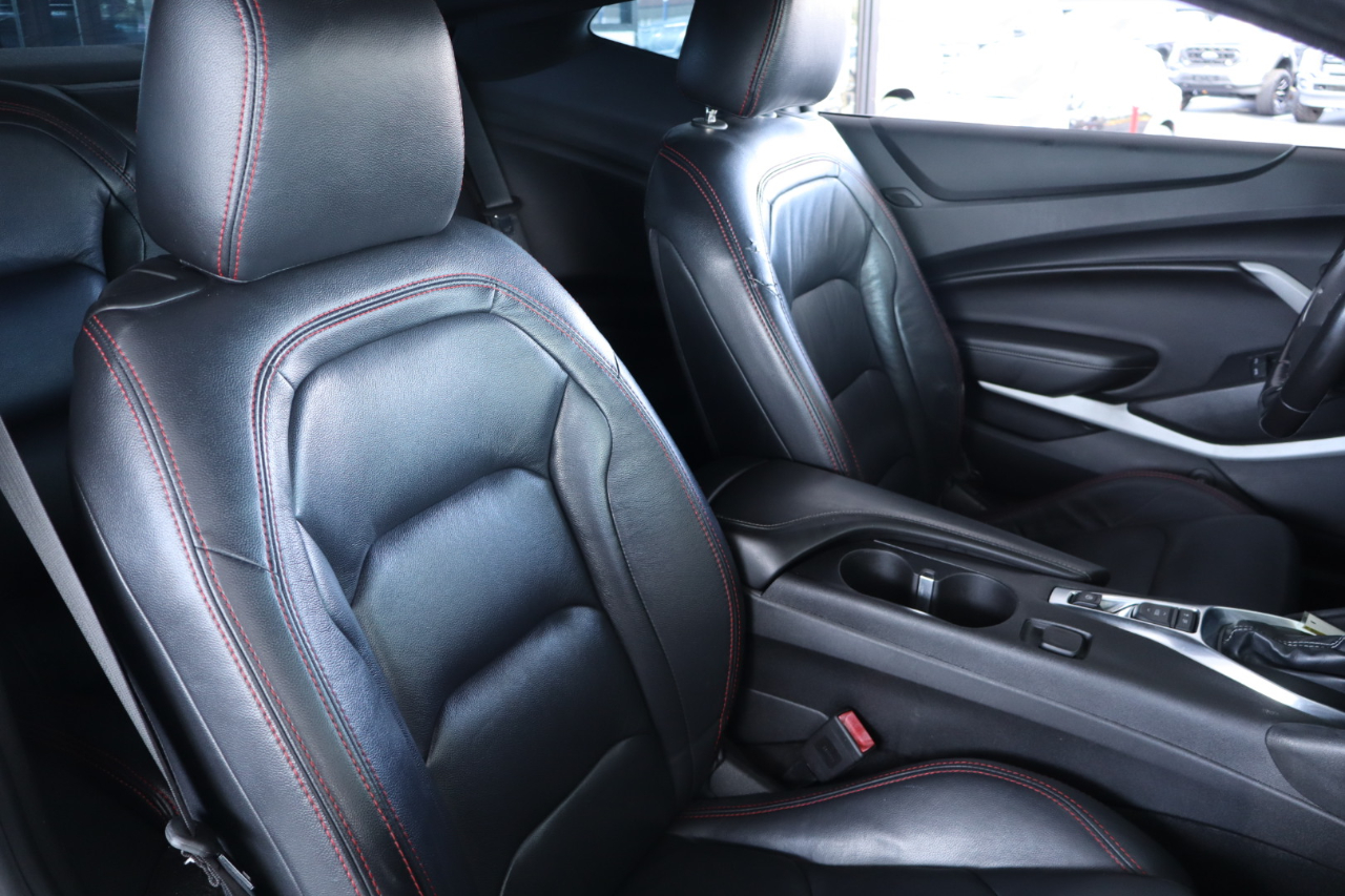 Chevrolet Camaro 2dr Cpe 1LT 2018