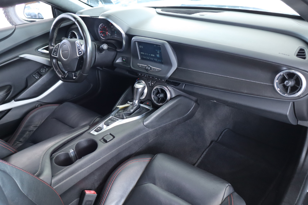 Chevrolet Camaro 2dr Cpe 1LT 2018