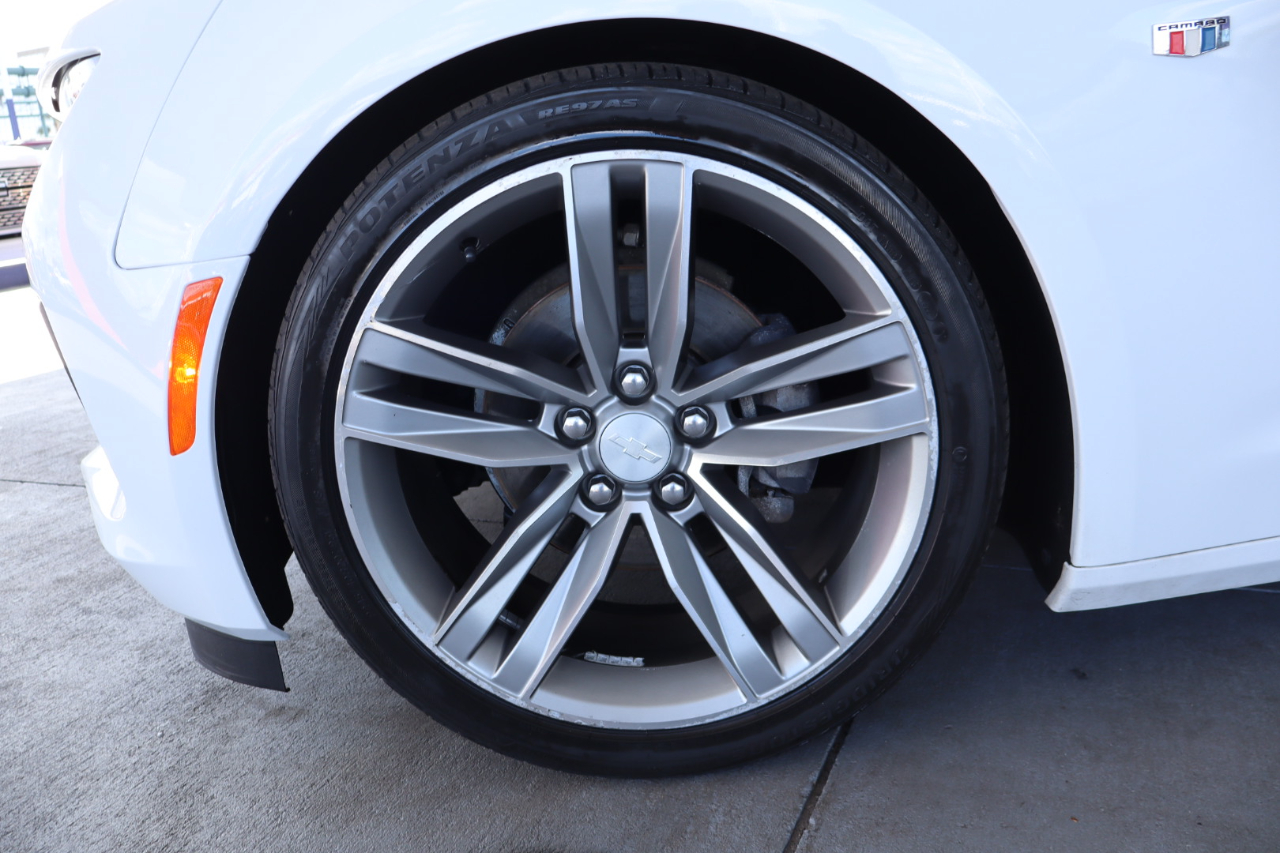 Chevrolet Camaro 2dr Cpe 1LT 2018