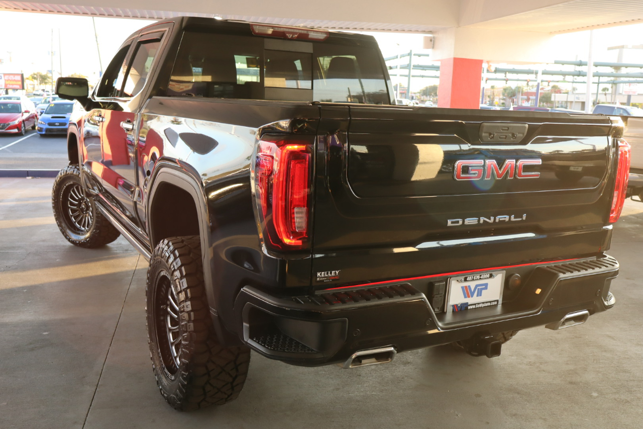 GMC Sierra 1500 4WD Crew Cab 147" Denali 2020