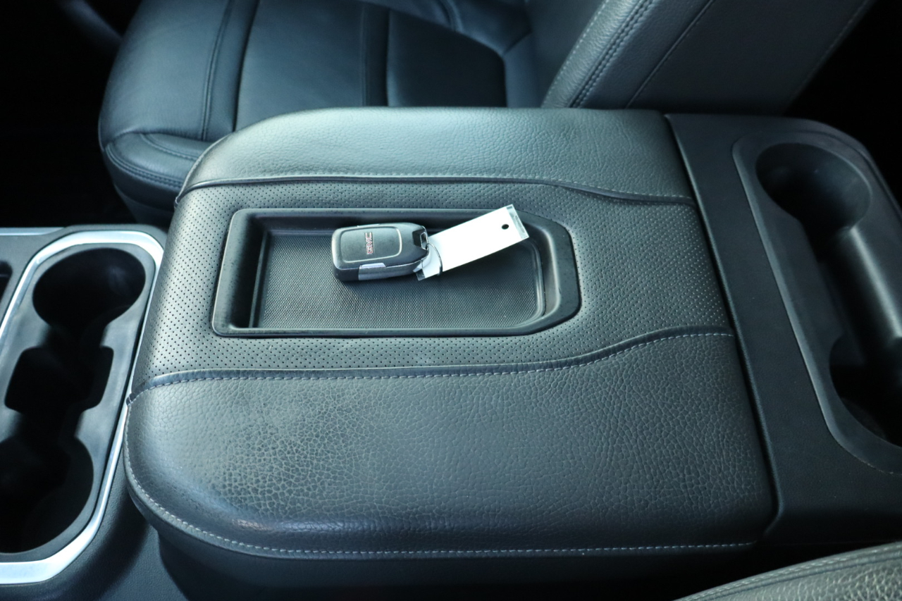 GMC Sierra 1500 4WD Crew Cab 147" Denali 2020