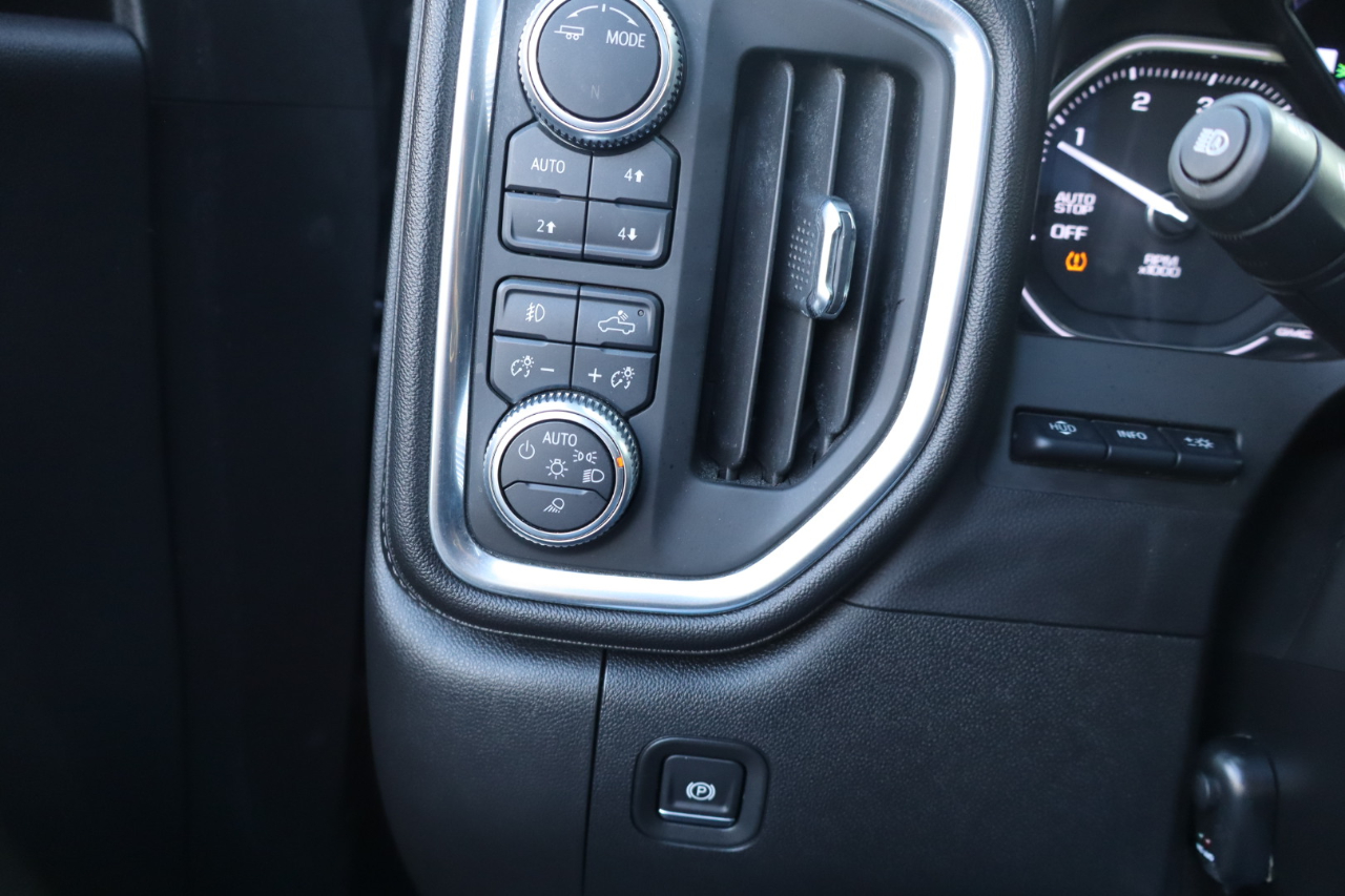 GMC Sierra 1500 4WD Crew Cab 147" Denali 2020