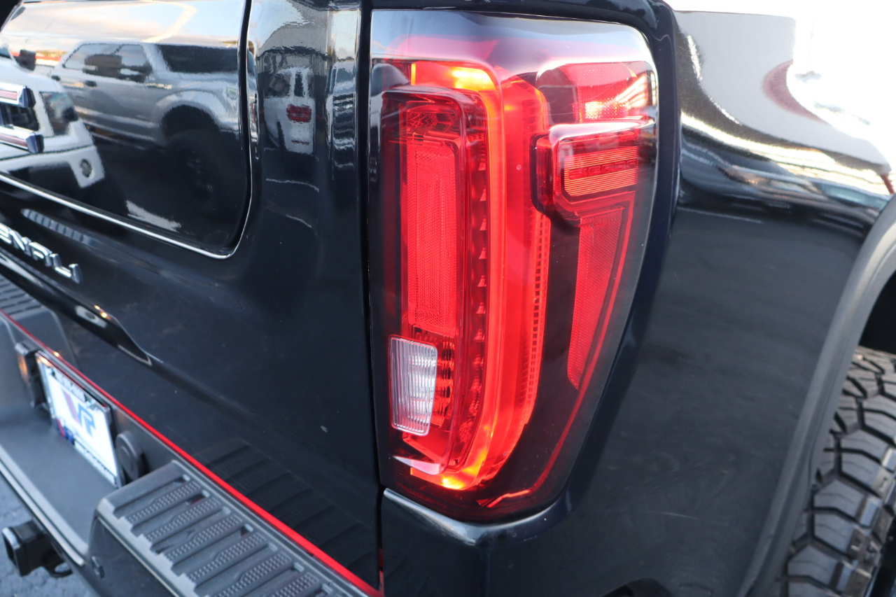 GMC Sierra 1500 4WD Crew Cab 147" Denali 2020