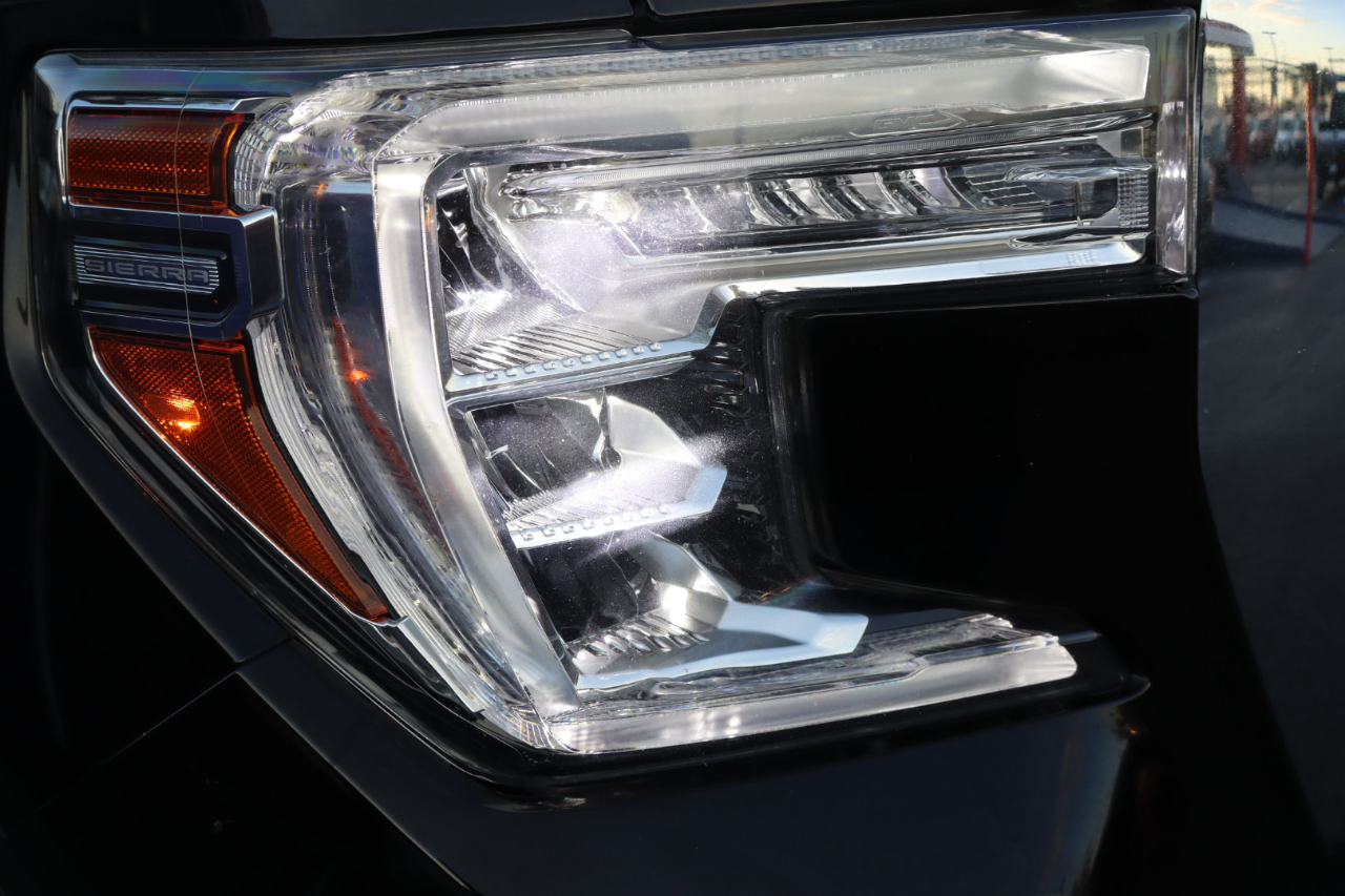 GMC Sierra 1500 4WD Crew Cab 147" Denali 2020