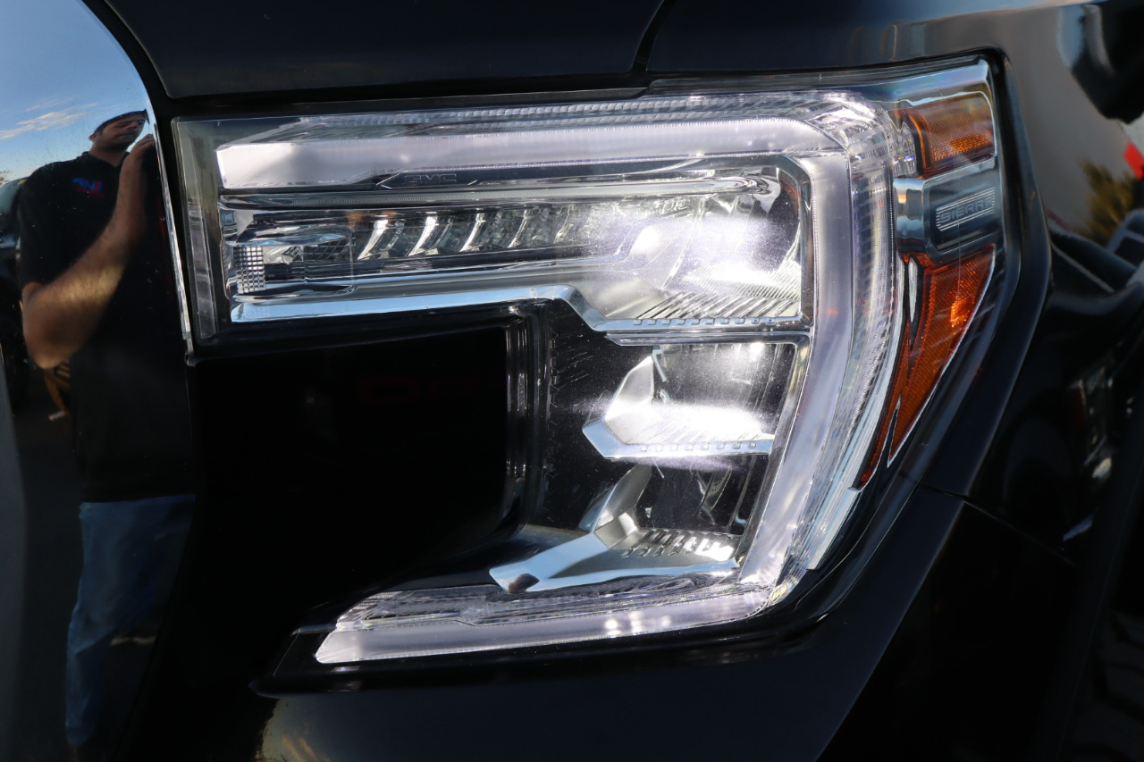 GMC Sierra 1500 4WD Crew Cab 147" Denali 2020