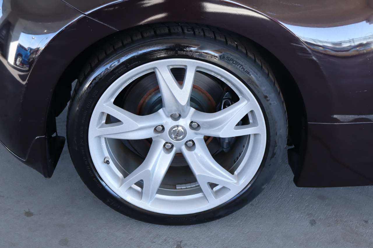 Nissan 370Z 2dr Cpe Auto Touring 2012