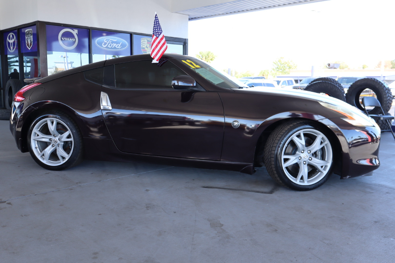 Nissan 370Z 2dr Cpe Auto Touring 2012