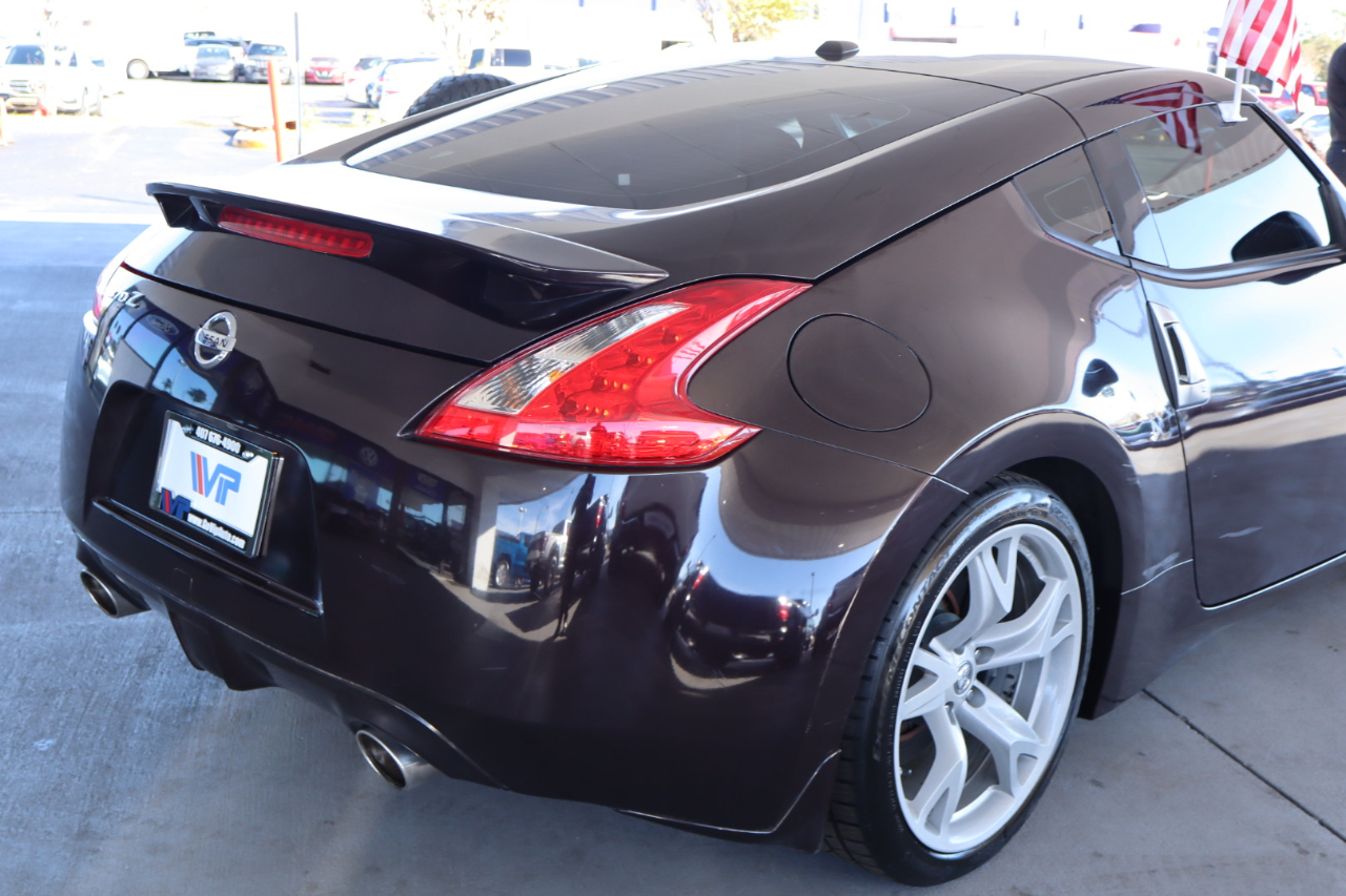 Nissan 370Z 2dr Cpe Auto Touring 2012