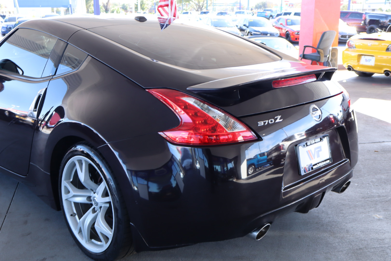Nissan 370Z 2dr Cpe Auto Touring 2012