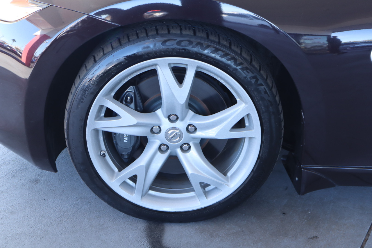 Nissan 370Z 2dr Cpe Auto Touring 2012