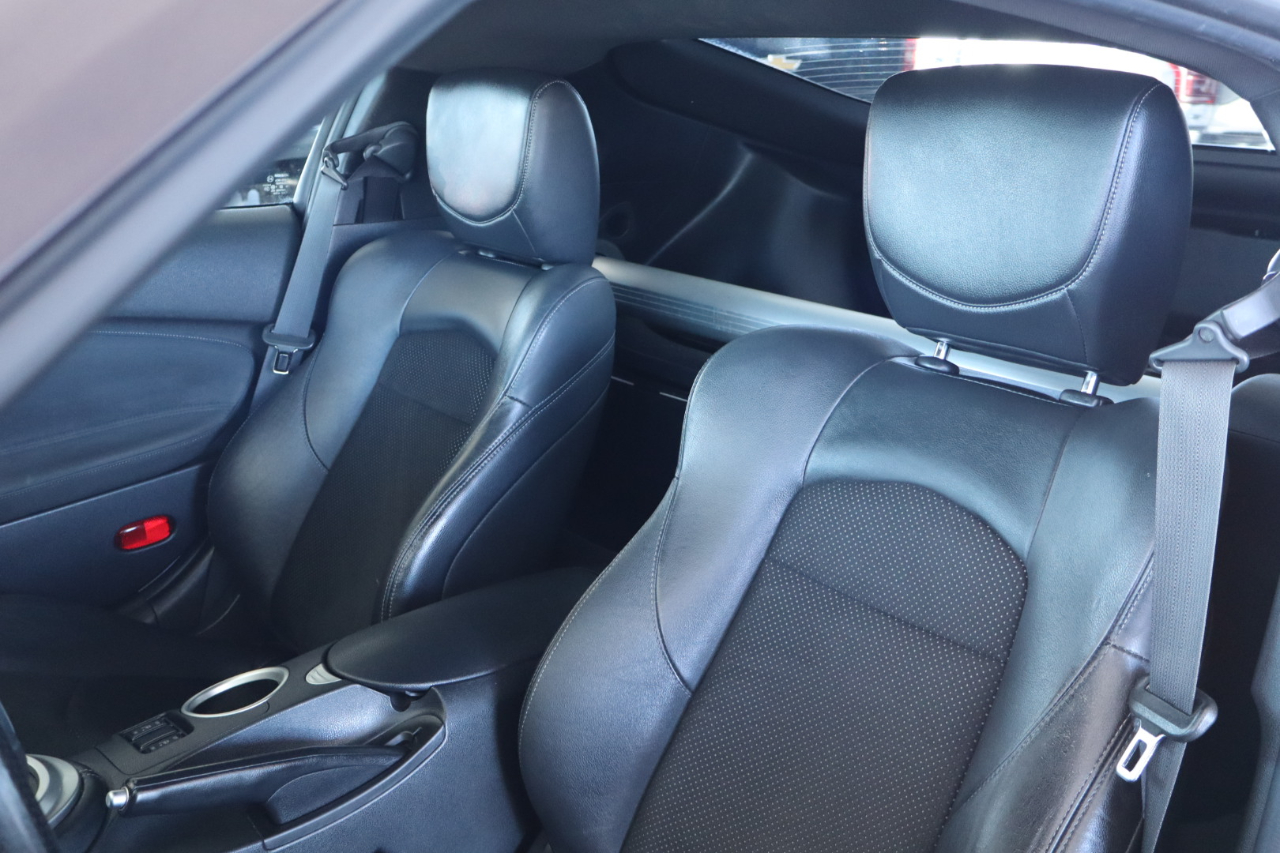 Nissan 370Z 2dr Cpe Auto Touring 2012