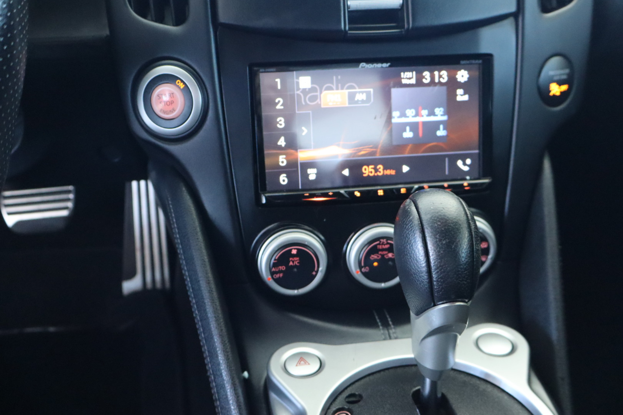 Nissan 370Z 2dr Cpe Auto Touring 2012