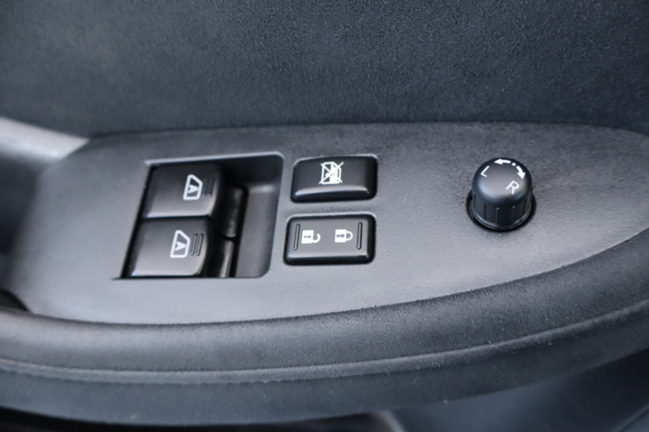 Nissan 370Z 2dr Cpe Auto Touring 2012