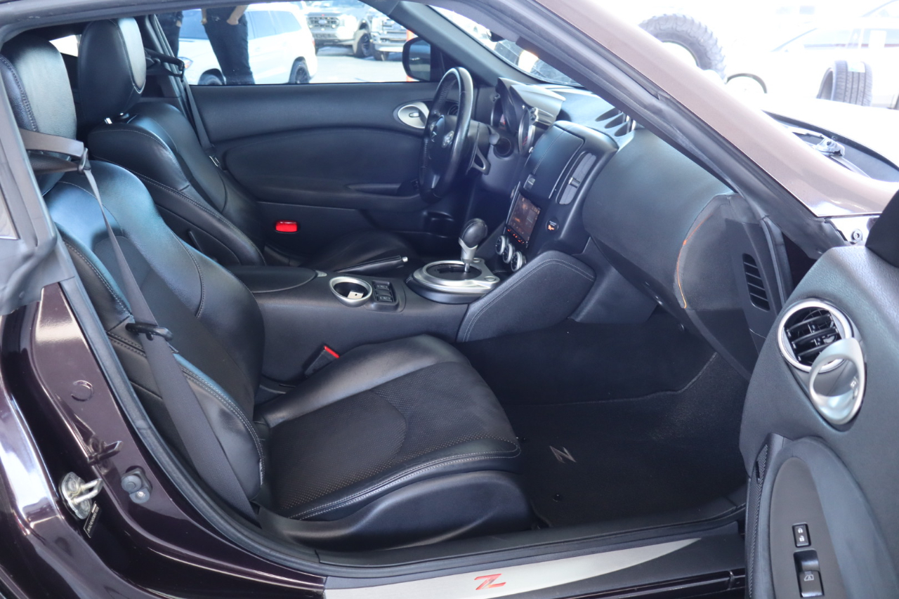 Nissan 370Z 2dr Cpe Auto Touring 2012