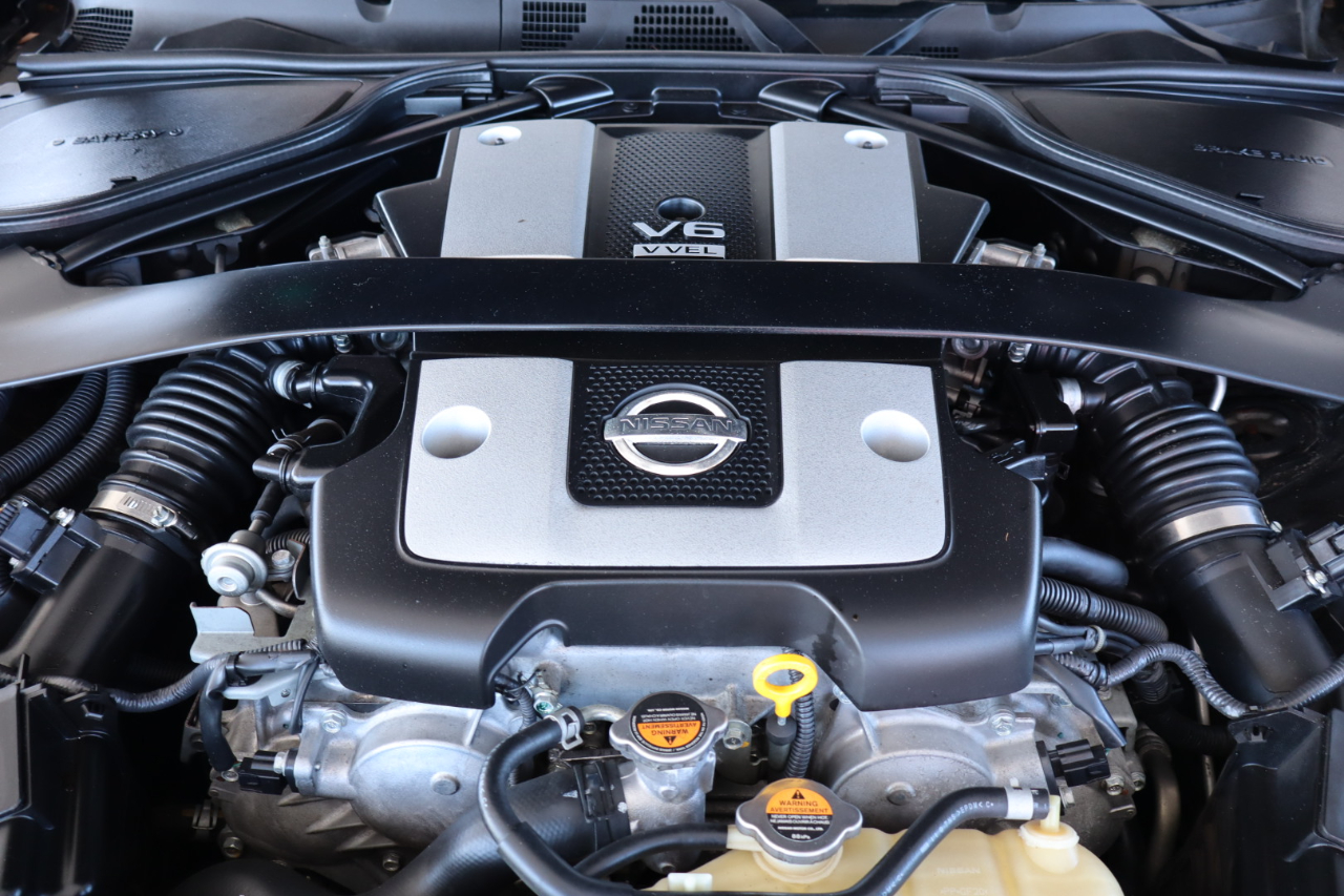 Nissan 370Z 2dr Cpe Auto Touring 2012