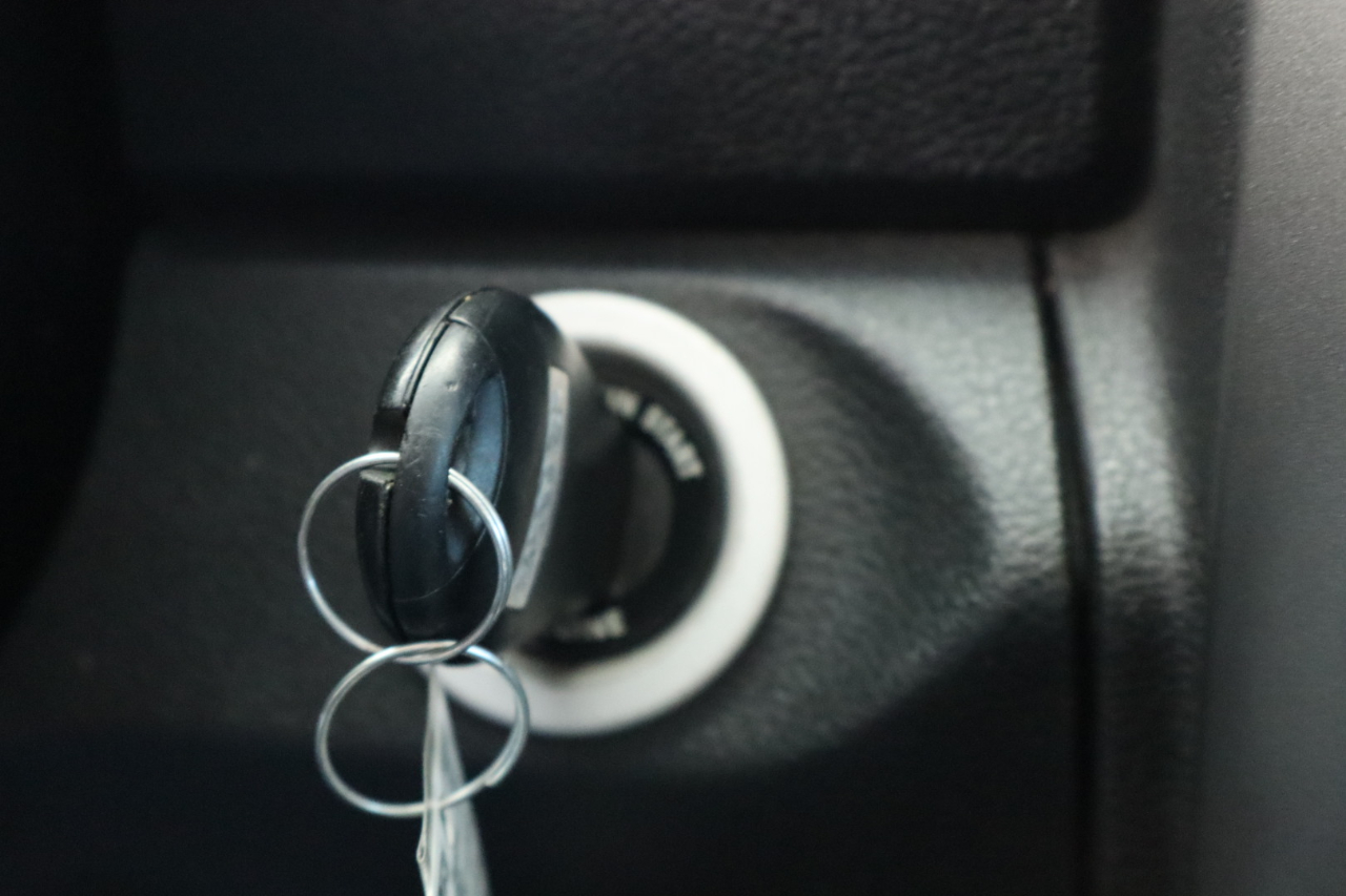 RAM 1500 2WD Crew Cab 140.5" Sport 2015