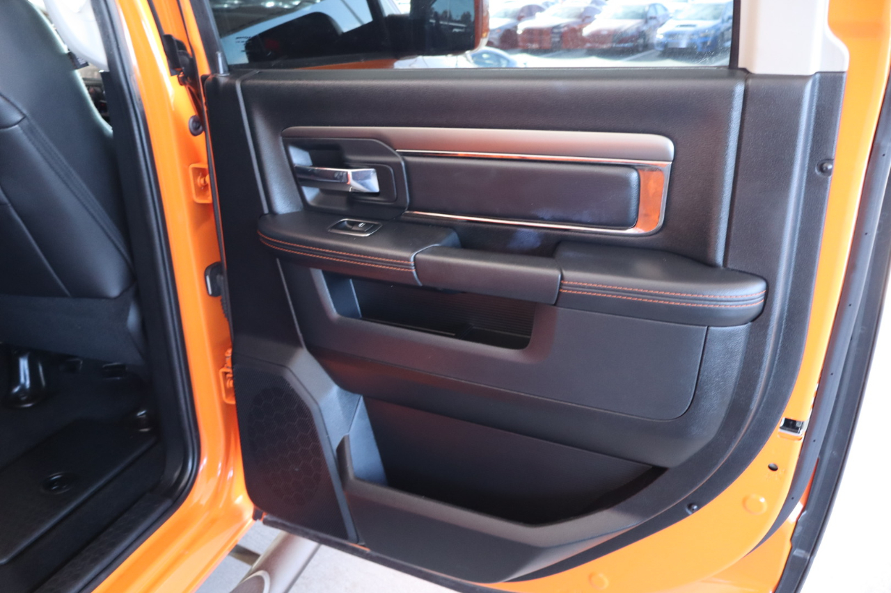 RAM 1500 2WD Crew Cab 140.5" Sport 2015