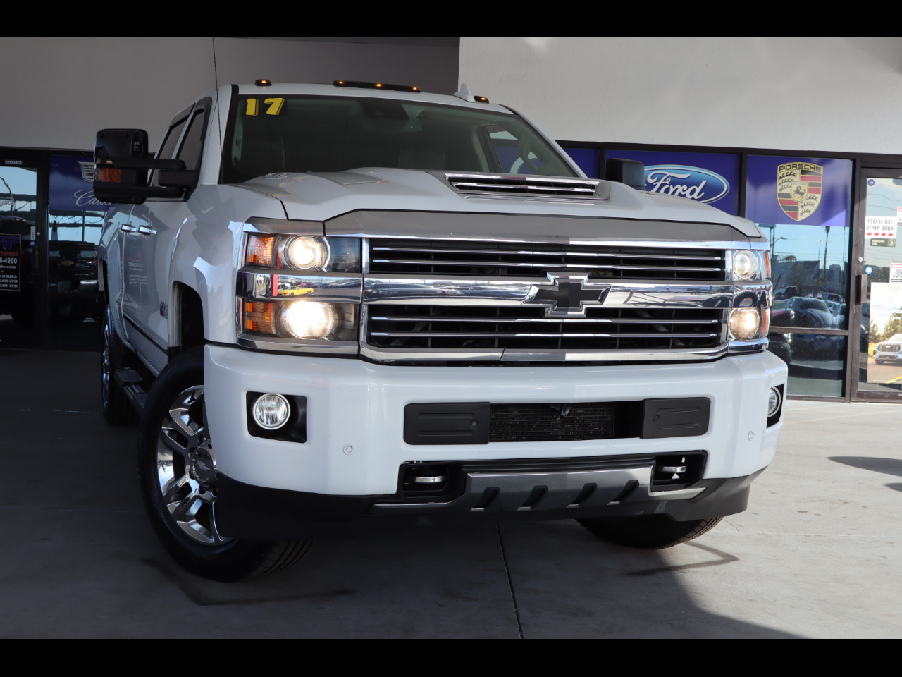 2017 Chevrolet Silverado 2500HD 4WD Crew Cab 153.7" High Country