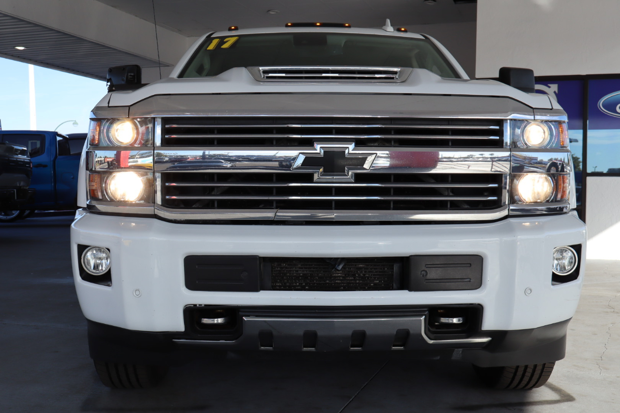 Chevrolet Silverado 2500HD 4WD Crew Cab 153.7" High Country 2017