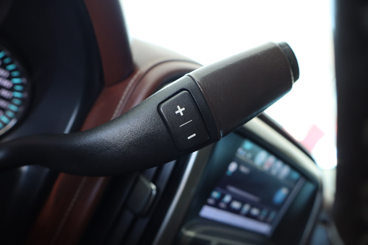 Chevrolet Silverado 2500HD 4WD Crew Cab 153.7" High Country 2017