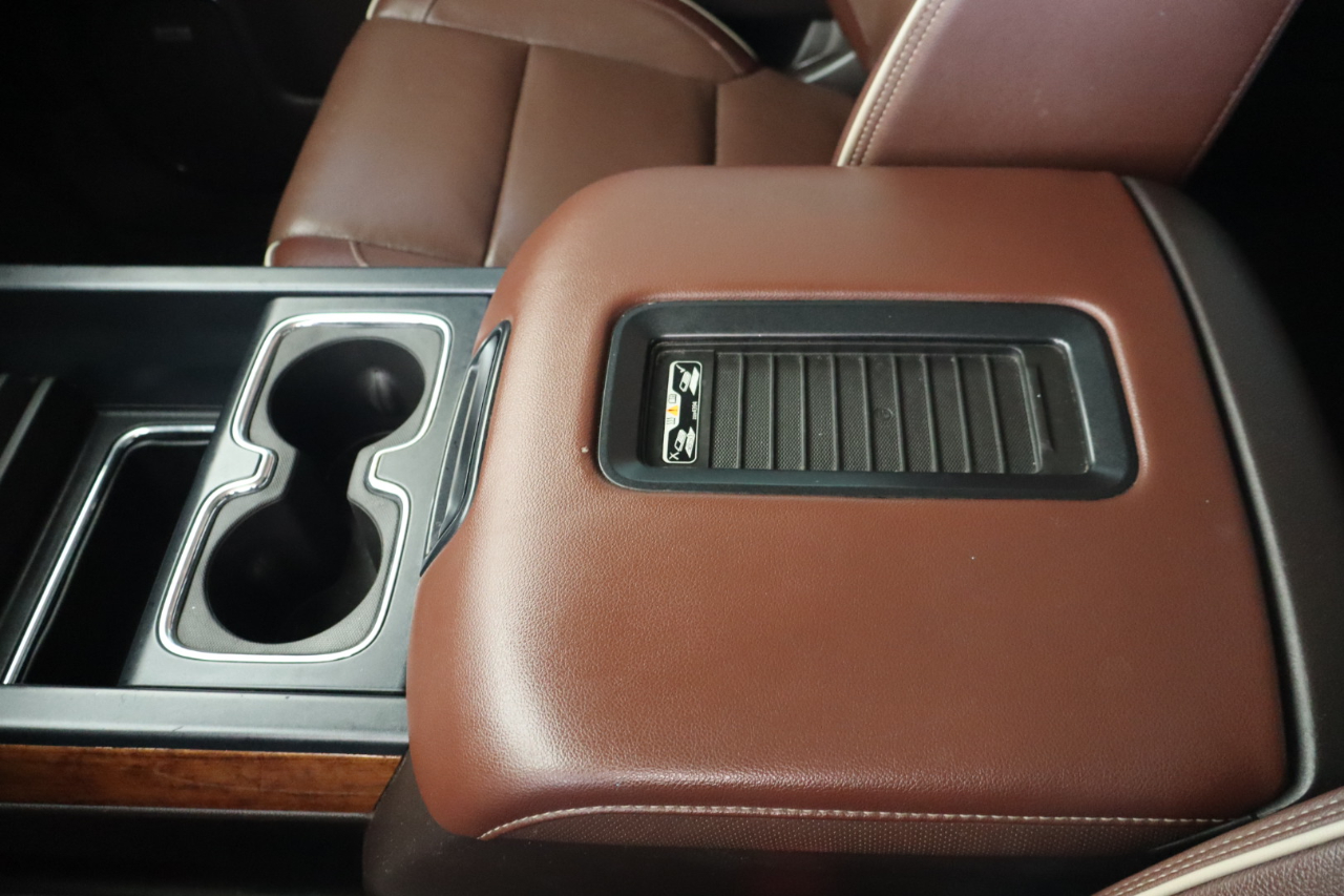 Chevrolet Silverado 2500HD 4WD Crew Cab 153.7" High Country 2017