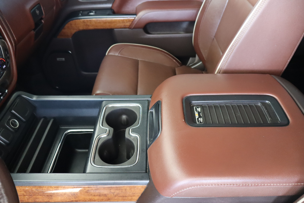 Chevrolet Silverado 2500HD 4WD Crew Cab 153.7" High Country 2017