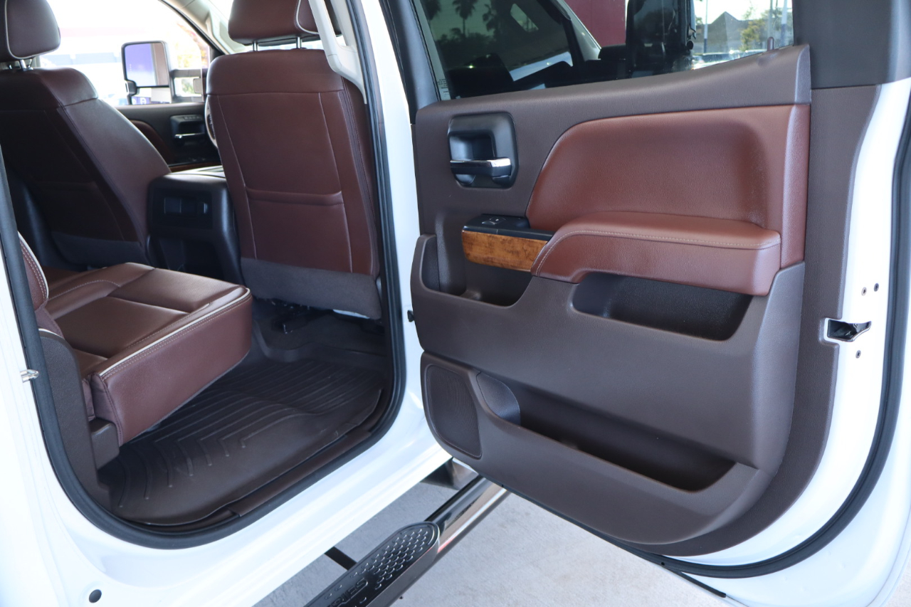 Chevrolet Silverado 2500HD 4WD Crew Cab 153.7" High Country 2017