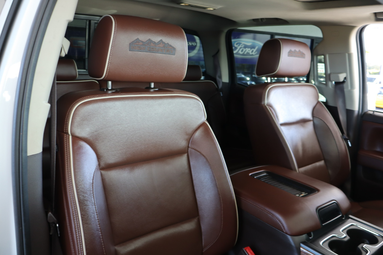 Chevrolet Silverado 2500HD 4WD Crew Cab 153.7" High Country 2017