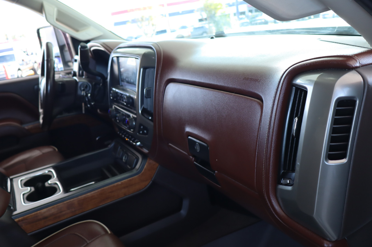 Chevrolet Silverado 2500HD 4WD Crew Cab 153.7" High Country 2017