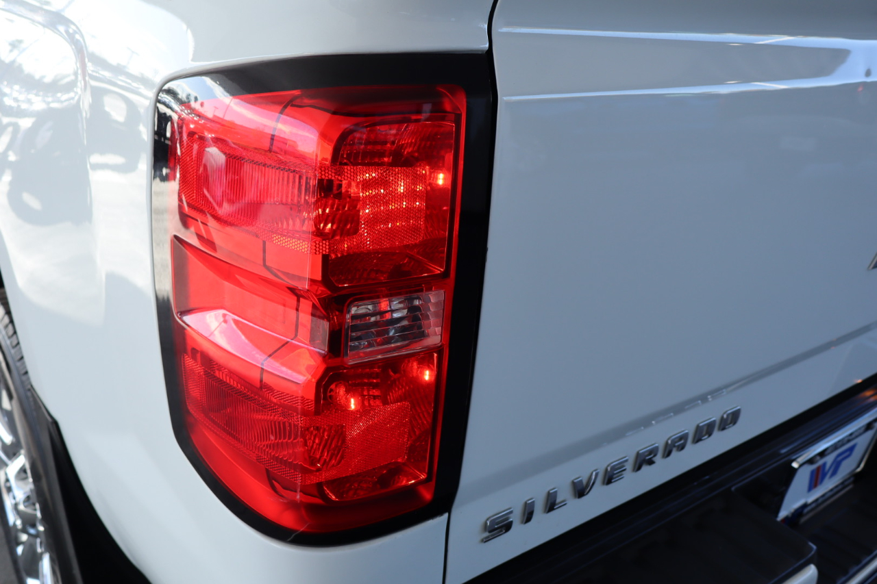 Chevrolet Silverado 2500HD 4WD Crew Cab 153.7" High Country 2017