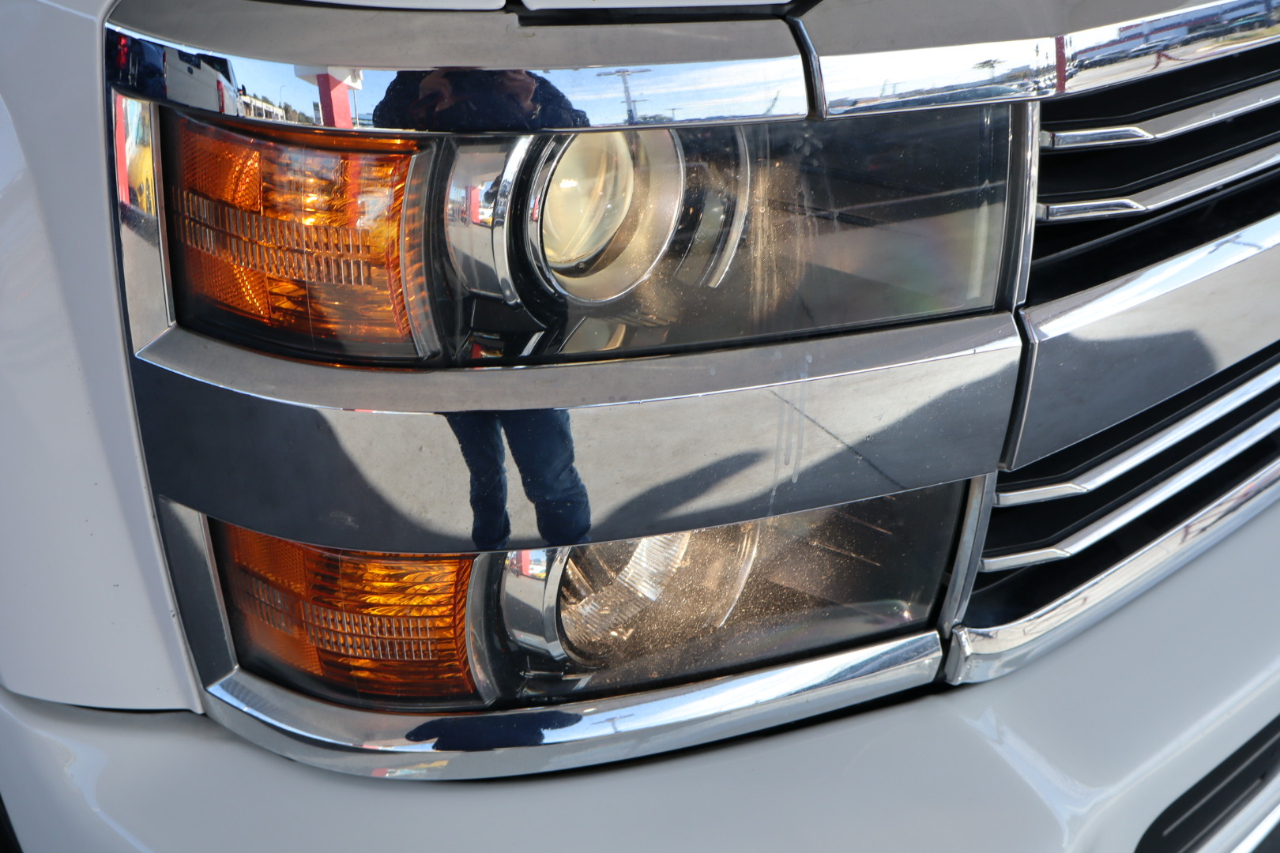 Chevrolet Silverado 2500HD 4WD Crew Cab 153.7" High Country 2017