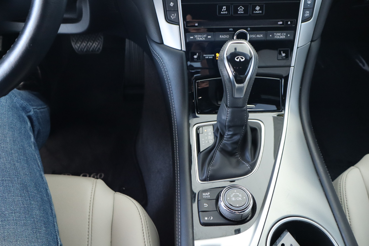 Infiniti Q60 3.0t LUXE RWD 2018