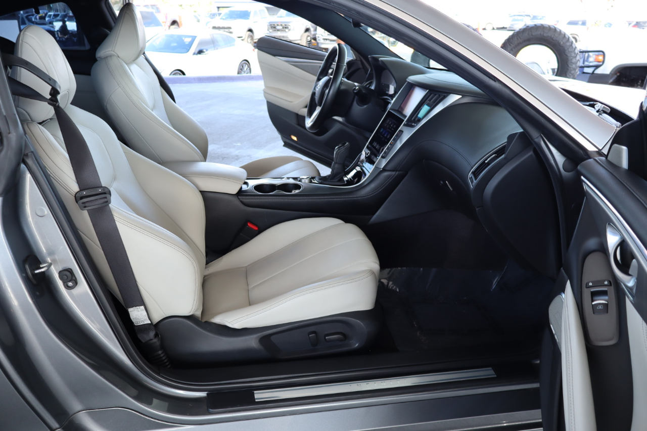 Infiniti Q60 3.0t LUXE RWD 2018