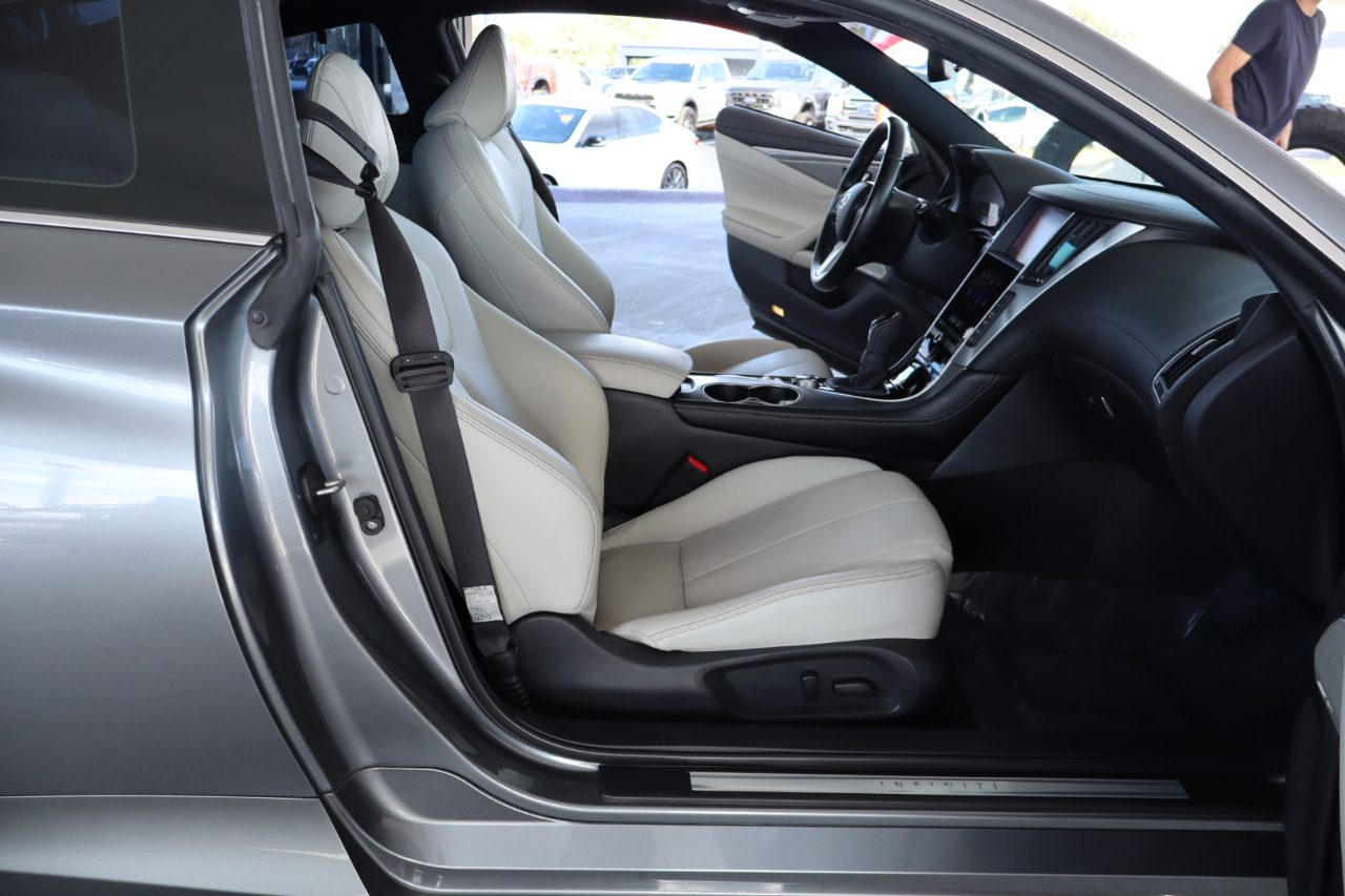 Infiniti Q60 3.0t LUXE RWD 2018